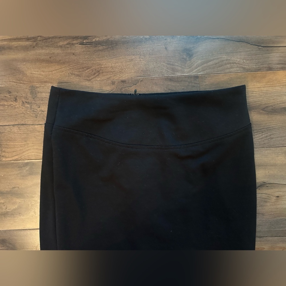 Michael Kors Black Pencil Skirt Size 6 | Classic Workwear Essential - Picture 2 of 7
